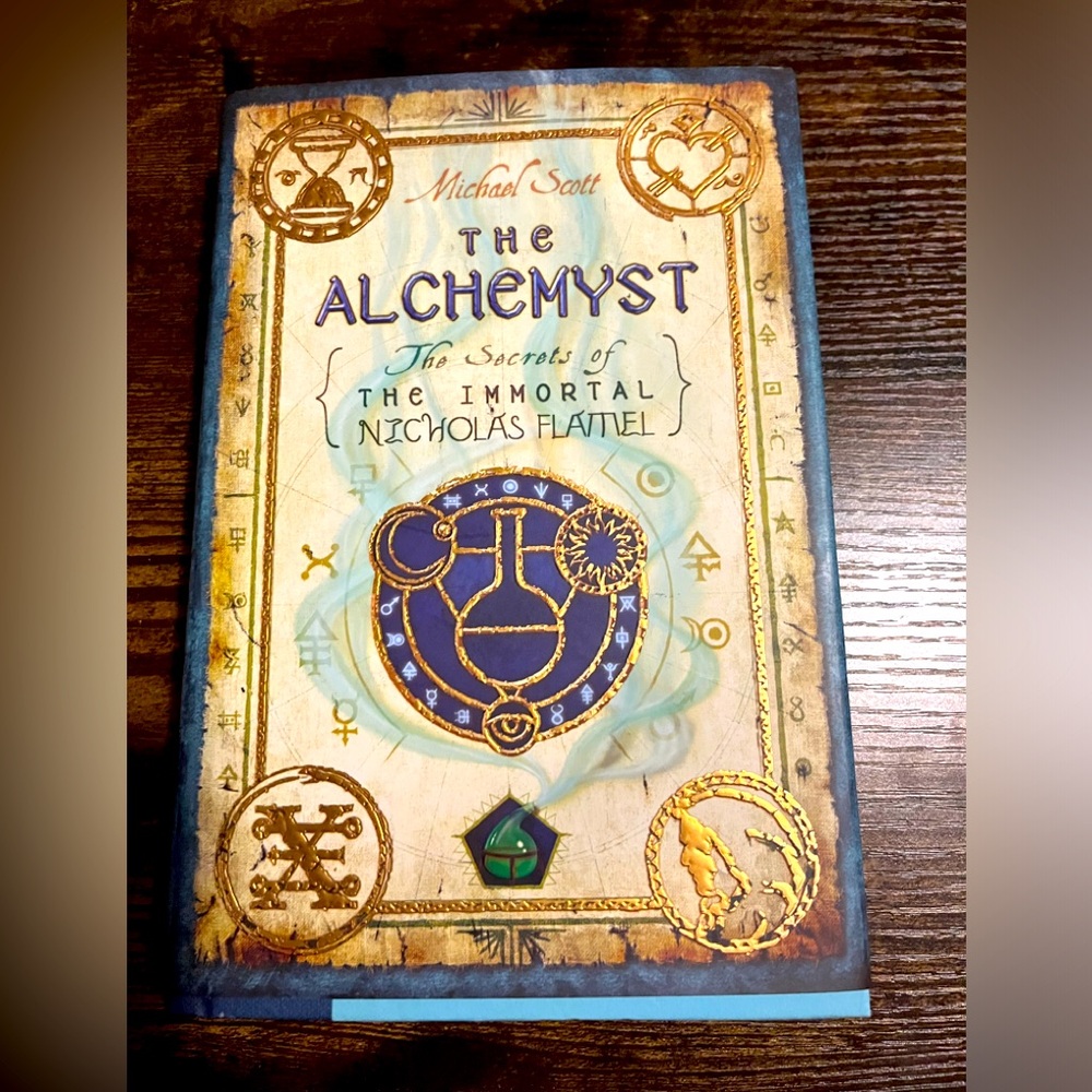 The Alchemyst by Michael Scott hardcover book